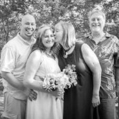 Nikki Nau's photo