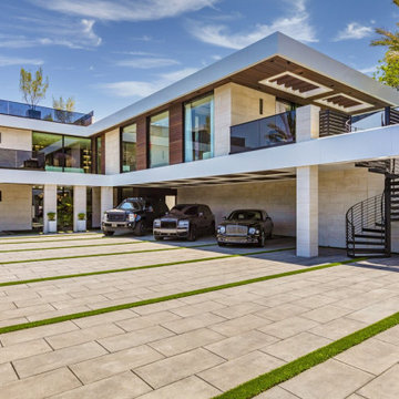 Bundy Drive Brentwood, Los Angeles luxury modern home covered guest parking outd