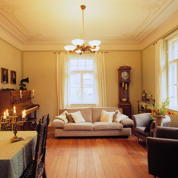 WOHNUNG IN JUGENDSTILVILLA, MÜNCHEN