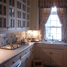 Blue and White tile in kitchen(Miradouro)