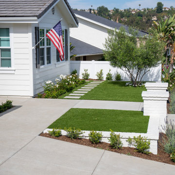 Welcoming Front Yard with Flagstone Path