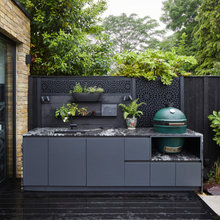 Outdoor Kitchen