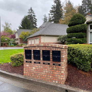 Brick walls-pillars-fireplaces-Mailbox