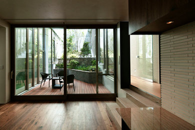 This is an example of a modern living room in Tokyo.