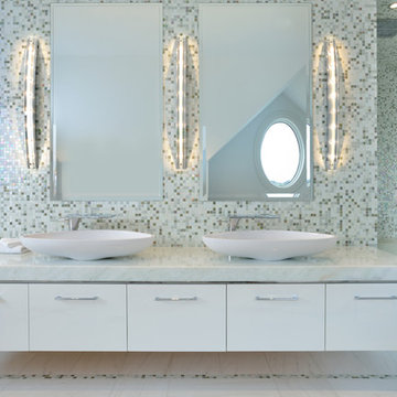Contemporary Master Bedroom Ensuite Bath