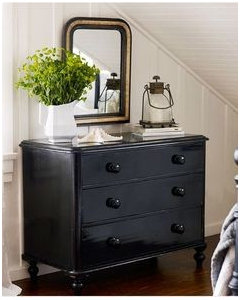 Are Mirrors Over Dressers Outdated