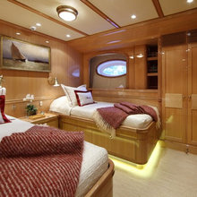 Ayers' Yacht