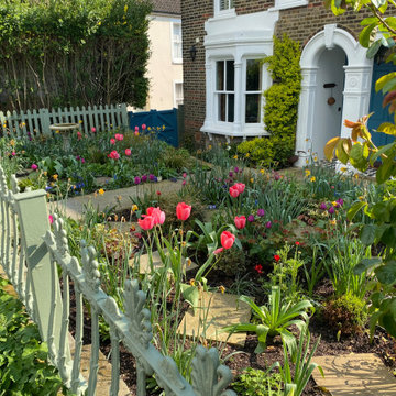 Riverside cottage in Kew