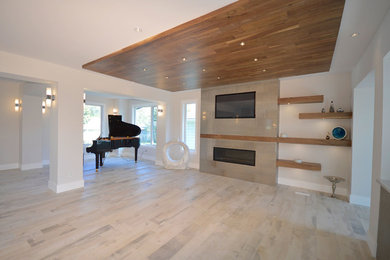 Example of a minimalist home design design in Edmonton
