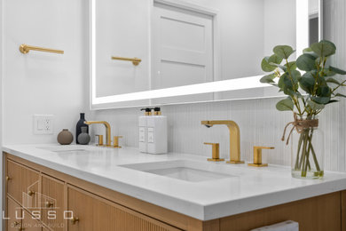 Example of a 1960s bathroom design in San Diego