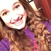 Mackenzie Nicollis foto