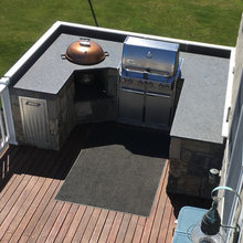 Grilling deck