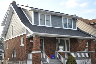 Example of a classic exterior home design in Toronto