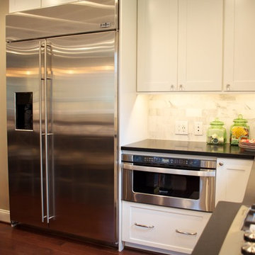 Classic Kitchen in Oakton