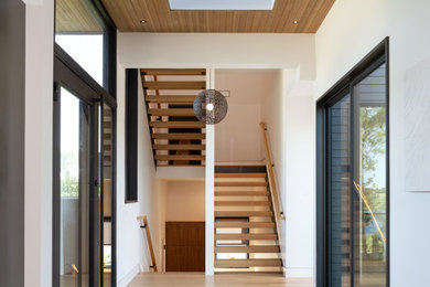 Minimalist home design photo in Kansas City