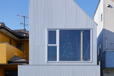 Example of a minimalist exterior home design in Yokohama