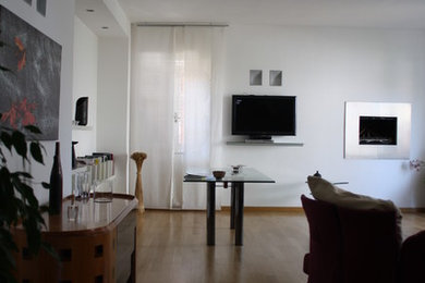 Trendy home design photo in Rome