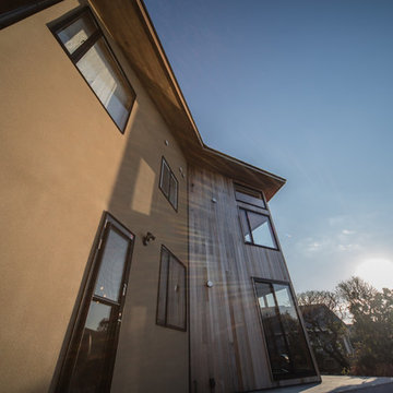Shichirigahama House