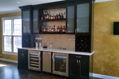 Trendy home bar photo in Chicago
