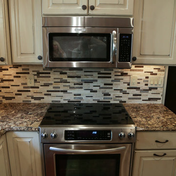 Warm and Inviting Kitchen