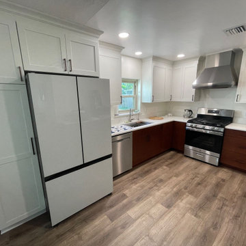 Contemporary Kitchen Remodel Done in New Two-Tone Cabinets