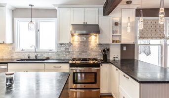 White Shaker Kitchen with soapstone countertops