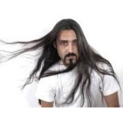 Orhan Fesdeghchi's photo