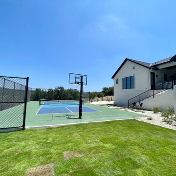 Transitional: 5,087 ft², 5 BR/5.5 BA/1 ST