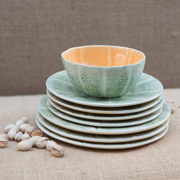 Place Settings, Linens & Dinner Set - With An Artistry Of Class!