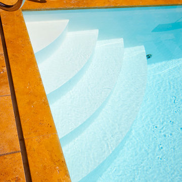 Pool Ecktreppe