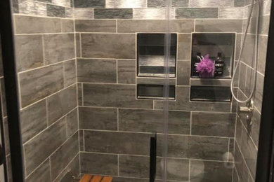 Bathroom - bathroom idea in Minneapolis