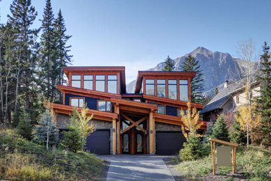 Minimalist exterior home photo in Other