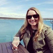 FIONA HEALEYs foto