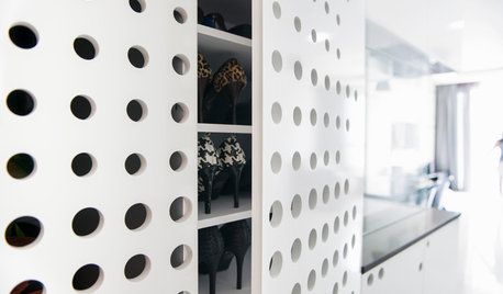 Shoe Storage Ideas For a Home's Entrance