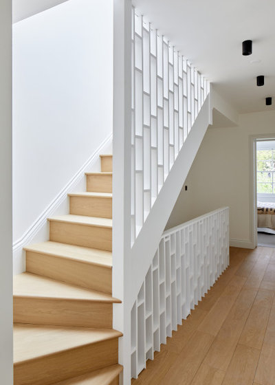 Contemporary Staircase by CATO creative