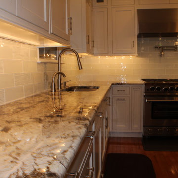 Shrock Shaker Style Cabinets, Copenhagen Granite from Vitoria-Brazil