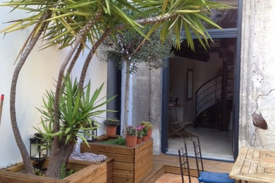 Réalisation d'une terrasse minimaliste.