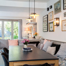 breakfast room seating area
