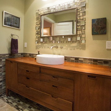 Modern mirror coordinates with tile finishes