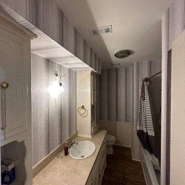 Bathroom wallpaper installation Gulfport, FL