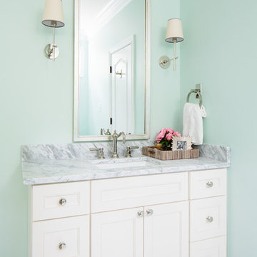 Knoxville Traditional Bath