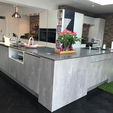 'Outdoor-Indoor' Kent Kitchen