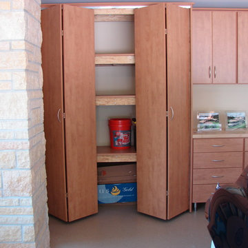 Maple Melamine Garage in Mendota Heights