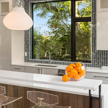 Magnolia Light-filled Contemporary