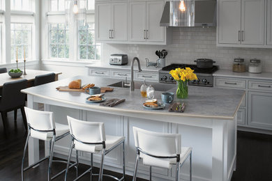 Transitional kitchen photo in Cincinnati