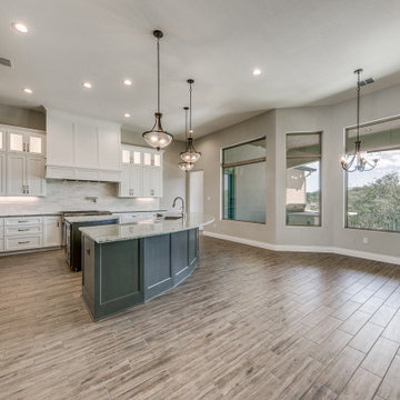 Hill-Co. Spanish: 4,289 ft², 3 BR/3.5 BA/1 ST
