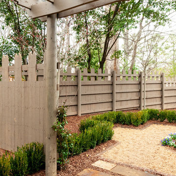 Courtyard Garden & Screened Porch