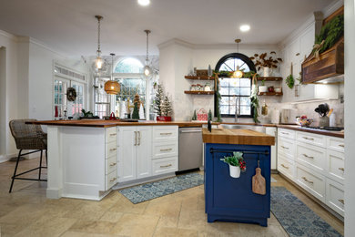 Example of a transitional kitchen design in Atlanta