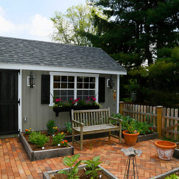 Colonial Outdoor Living and Gardening