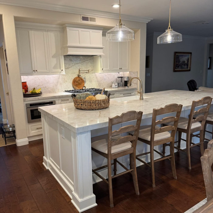 Kitchen - kitchen idea in New York